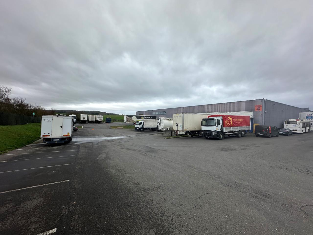 Local d'activité Égly 4985m² Location local d'activité Égly Essonne OLACT2424316 1